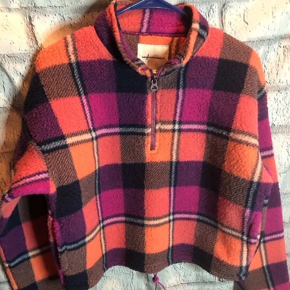 American Eagle Plaid Crop Fleece 